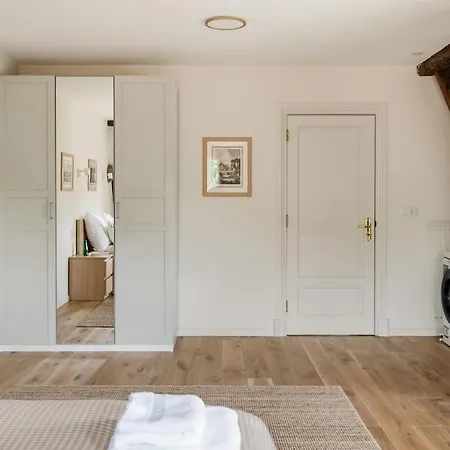 Meinecke - 4 'zoo' 2bedrooms شقة *