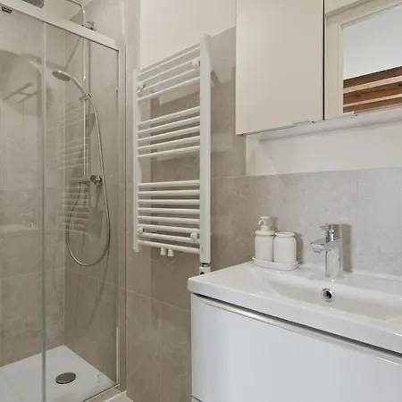 Meinecke - 4 'zoo' 2bedrooms شقة